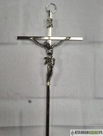 Krzyż metalowy Jezus 18x9 kolor srebrny